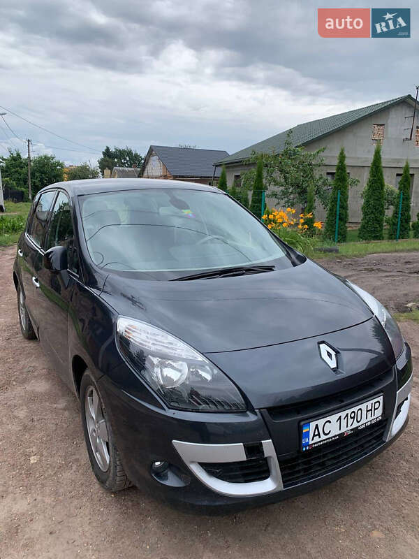 Мінівен Renault Scenic 2011 в Нововолинську
