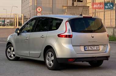 Мінівен Renault Scenic 2010 в 