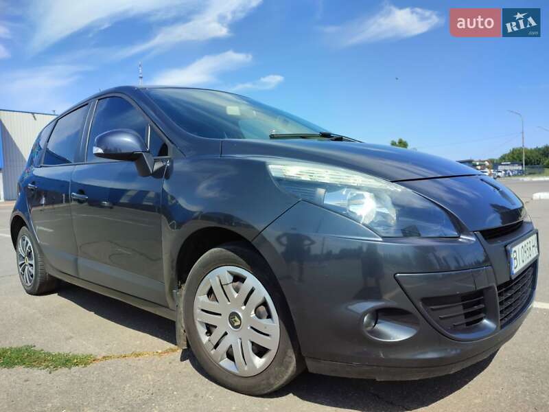 Минивэн Renault Scenic 2009 в Кременчуге