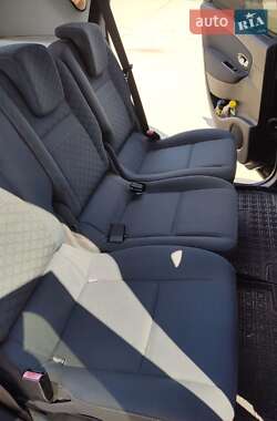 Минивэн Renault Scenic 2009 в 