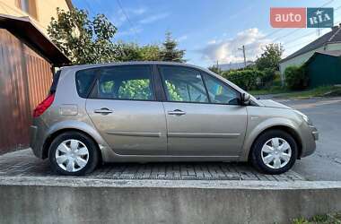 Минивэн Renault Scenic 2009 в 