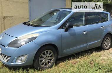 Минивэн Renault Scenic 2011 в Харькове