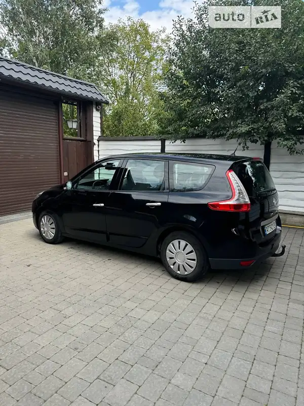 Renault Scenic 2011