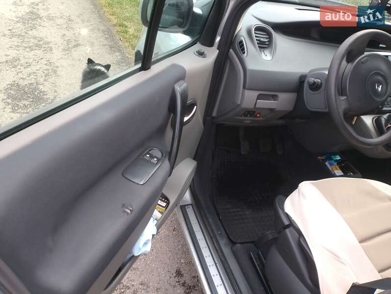 Мінівен Renault Scenic 2007 в Калуші фото 12 Мінівен Renault Scenic 2007 в Калуші