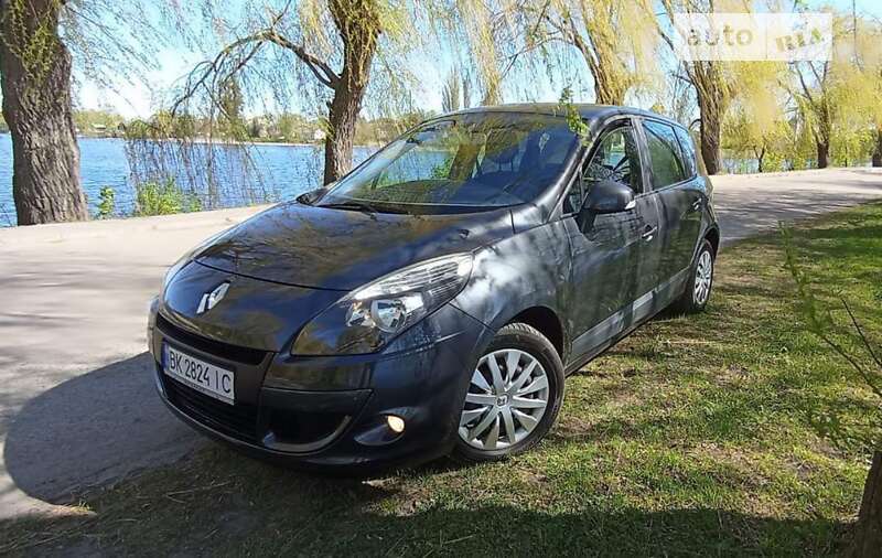 Минивэн Renault Scenic 2010 в Луцке