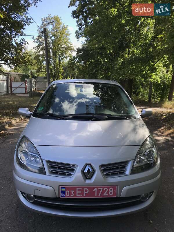 Минивэн Renault Scenic 2008 в 