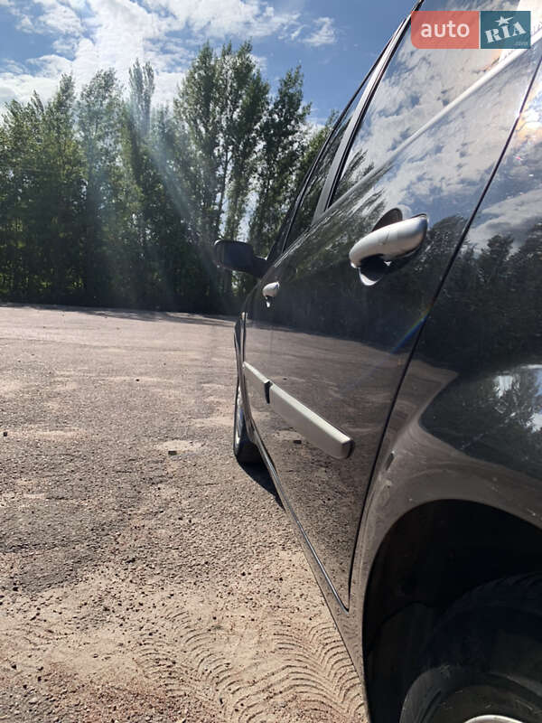 Минивэн Renault Scenic 2004 в Бердичеве