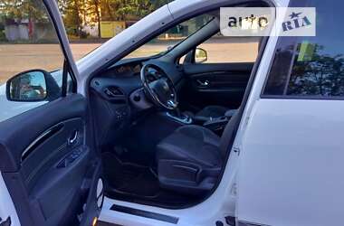 Минивэн Renault Scenic 2015 в 