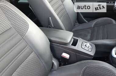 Минивэн Renault Scenic 2015 в 