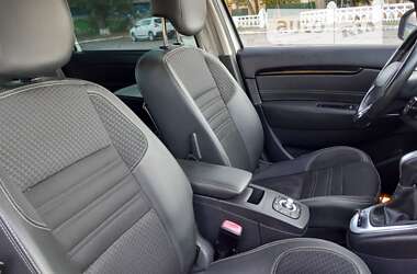 Минивэн Renault Scenic 2015 в 