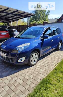 Мінівен Renault Scenic 2010 в Києві