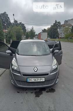 Минивэн Renault Scenic 2009 в Новояворовске