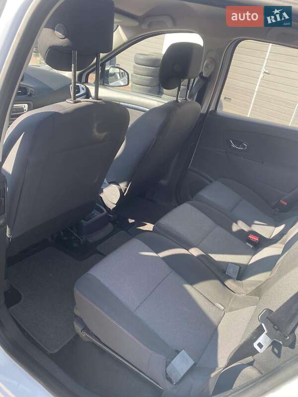 Минивэн Renault Scenic 2014 в Киеве