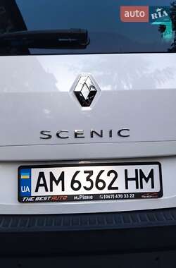 Минивэн Renault Scenic 2013 в 