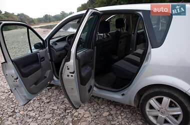 Минивэн Renault Scenic 2005 в 