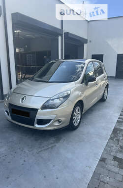 Мінівен Renault Scenic 2011 в Одесі