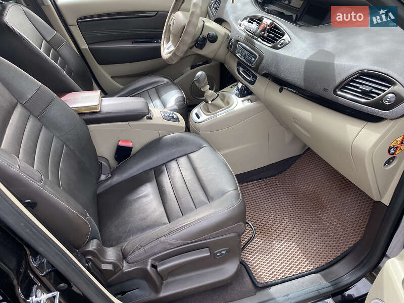 Renault Scenic 2011