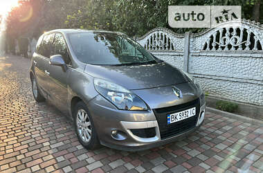 Минивэн Renault Scenic 2011 в Ровно