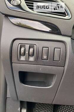 Минивэн Renault Scenic 2015 в 