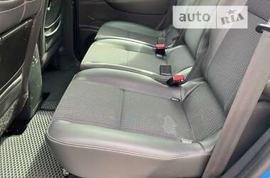 Минивэн Renault Scenic 2015 в 