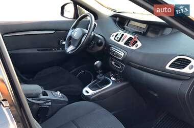 Минивэн Renault Scenic 2009 в 
