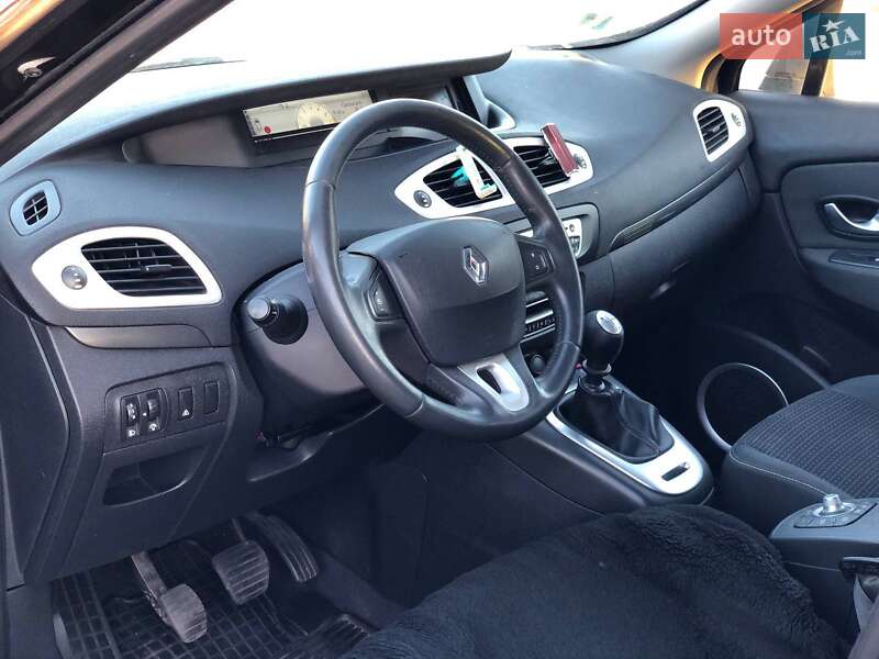Минивэн Renault Scenic 2009 в Киеве