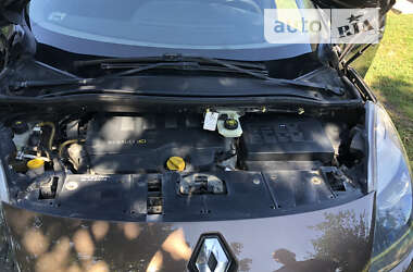 Минивэн Renault Scenic 2010 в 