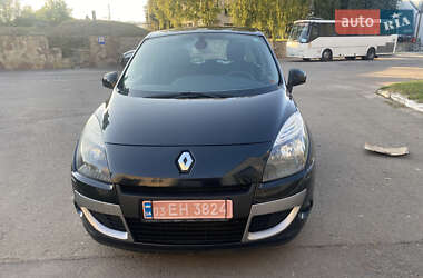 Минивэн Renault Scenic 2011 в 