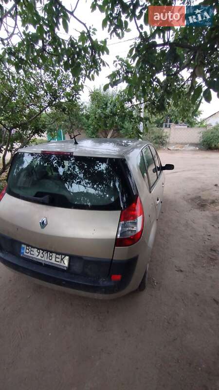 Минивэн Renault Scenic 2006 в Вознесенске