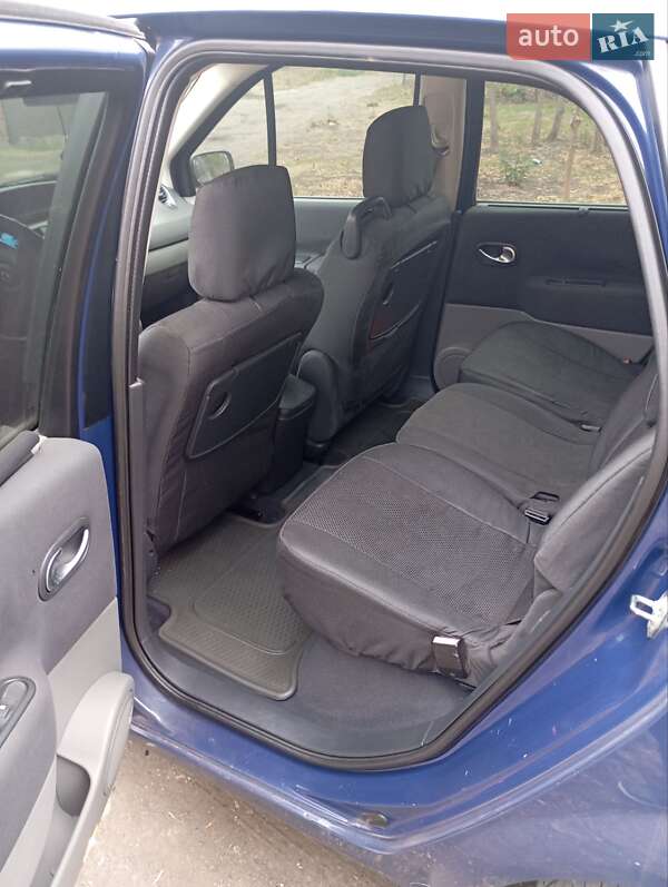 Мінівен Renault Scenic 2007 в Устинівці