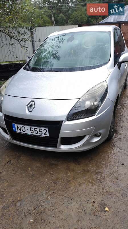 Минивэн Renault Scenic 2010 в Калуше