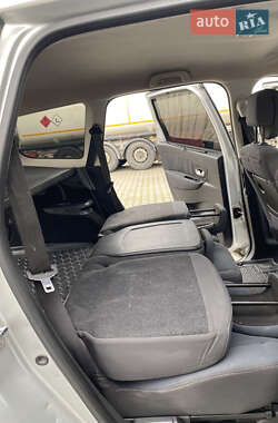 Минивэн Renault Scenic 2010 в 