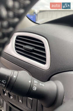 Минивэн Renault Scenic 2010 в 