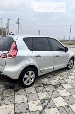 Мінівен Renault Scenic 2009 в Самборі