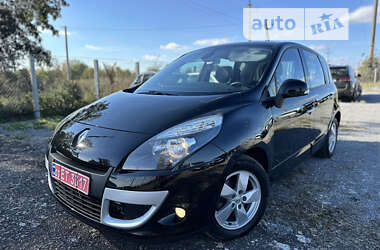 Мінівен Renault Scenic 2011 в Рівному