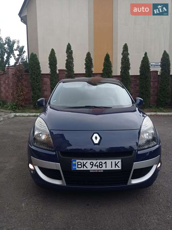 Минивэн Renault Scenic 2010 в Ровно