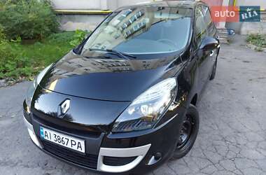 Минивэн Renault Scenic 2011 в 