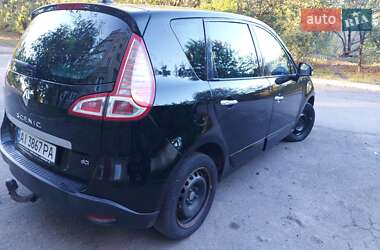Минивэн Renault Scenic 2011 в 