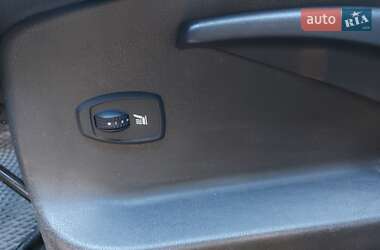 Минивэн Renault Scenic 2011 в 