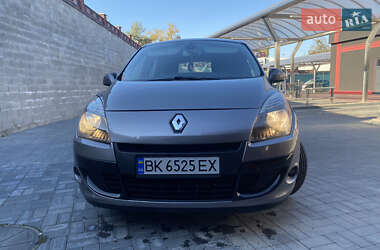 Минивэн Renault Scenic 2010 в Ровно