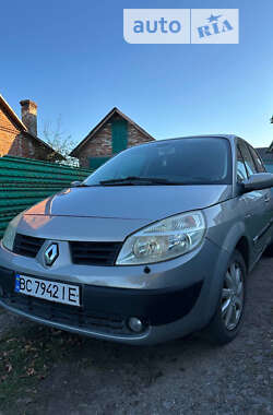 Мінівен Renault Scenic 2005 в Радехові