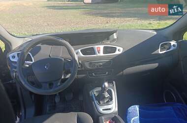 Минивэн Renault Scenic 2009 в 