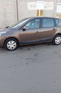 Минивэн Renault Scenic 2010 в Краснограде