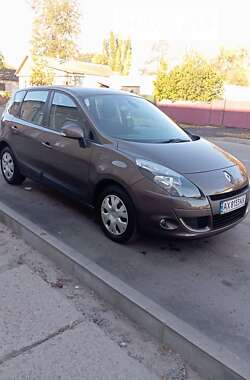 Минивэн Renault Scenic 2010 в Краснограде