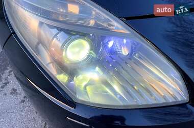 Минивэн Renault Scenic 2010 в 
