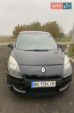 Минивэн Renault Scenic 2011 в Луцке