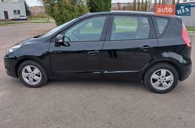Минивэн Renault Scenic 2011 в 