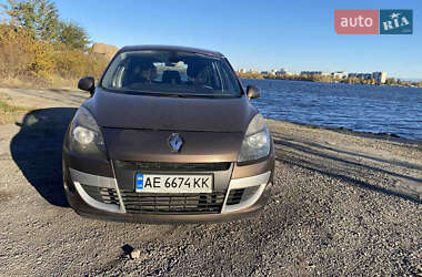 Мінівен Renault Scenic 2010 в Дніпрі