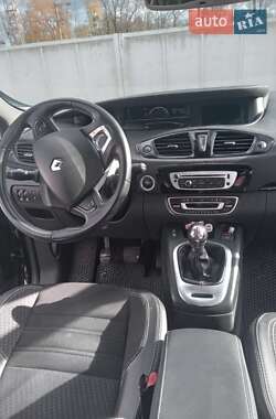 Минивэн Renault Scenic 2014 в Ирпене