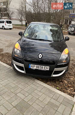 Мінівен Renault Scenic 2011 в Запоріжжі